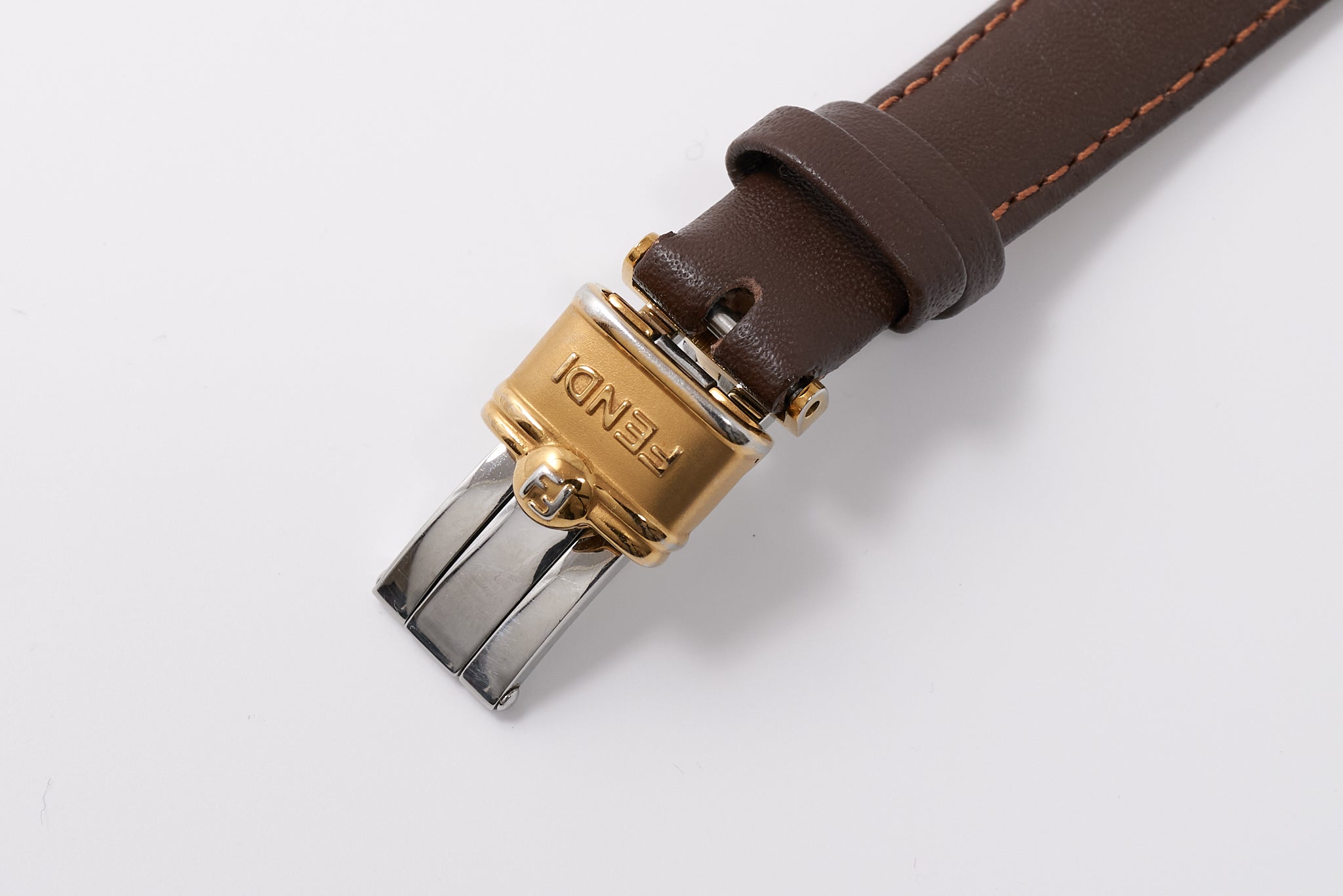 FENDI Round face 2000L