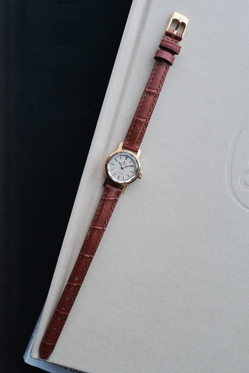 OMEGA Genève Automatic 60's