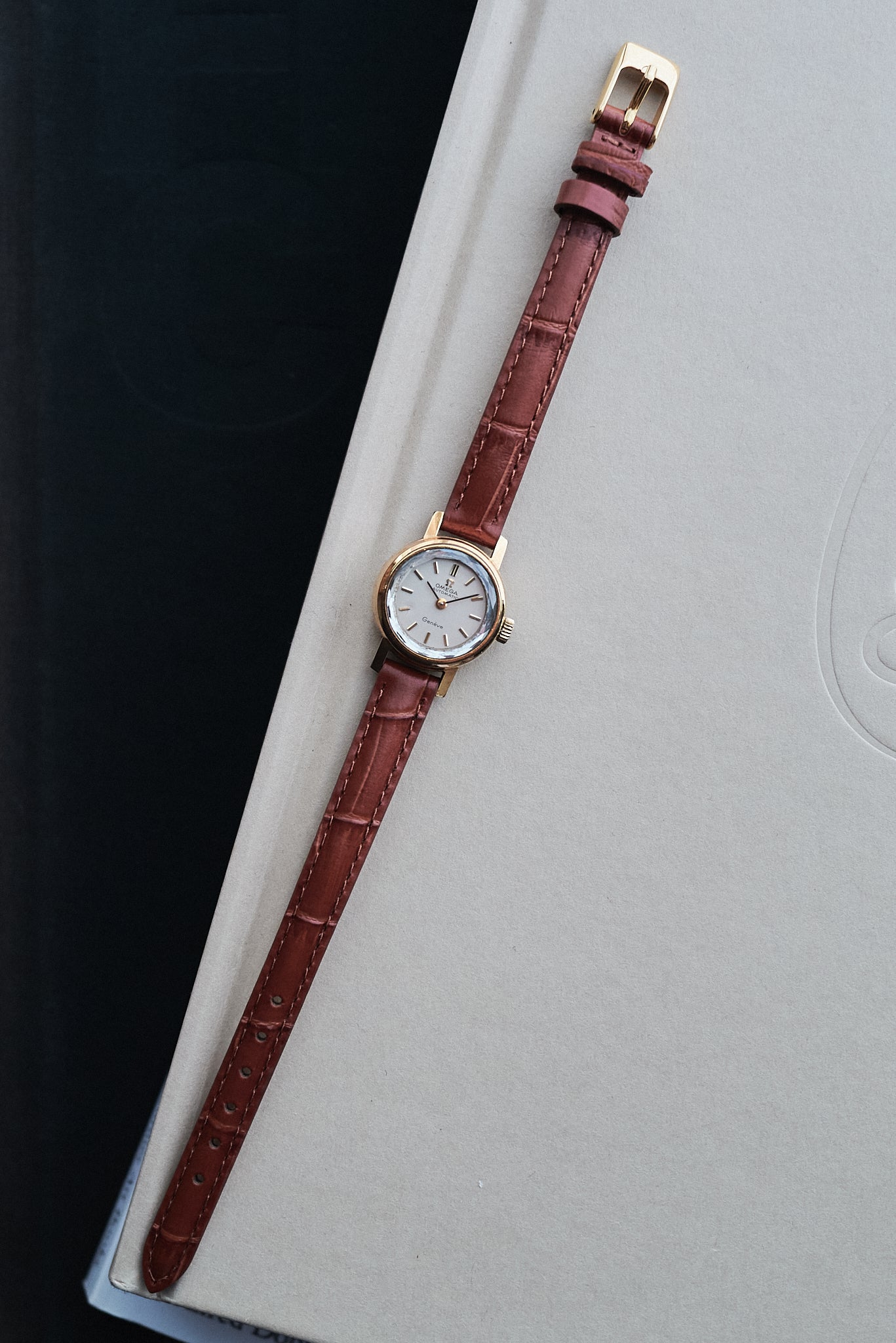 OMEGA Genève Automatic 60's