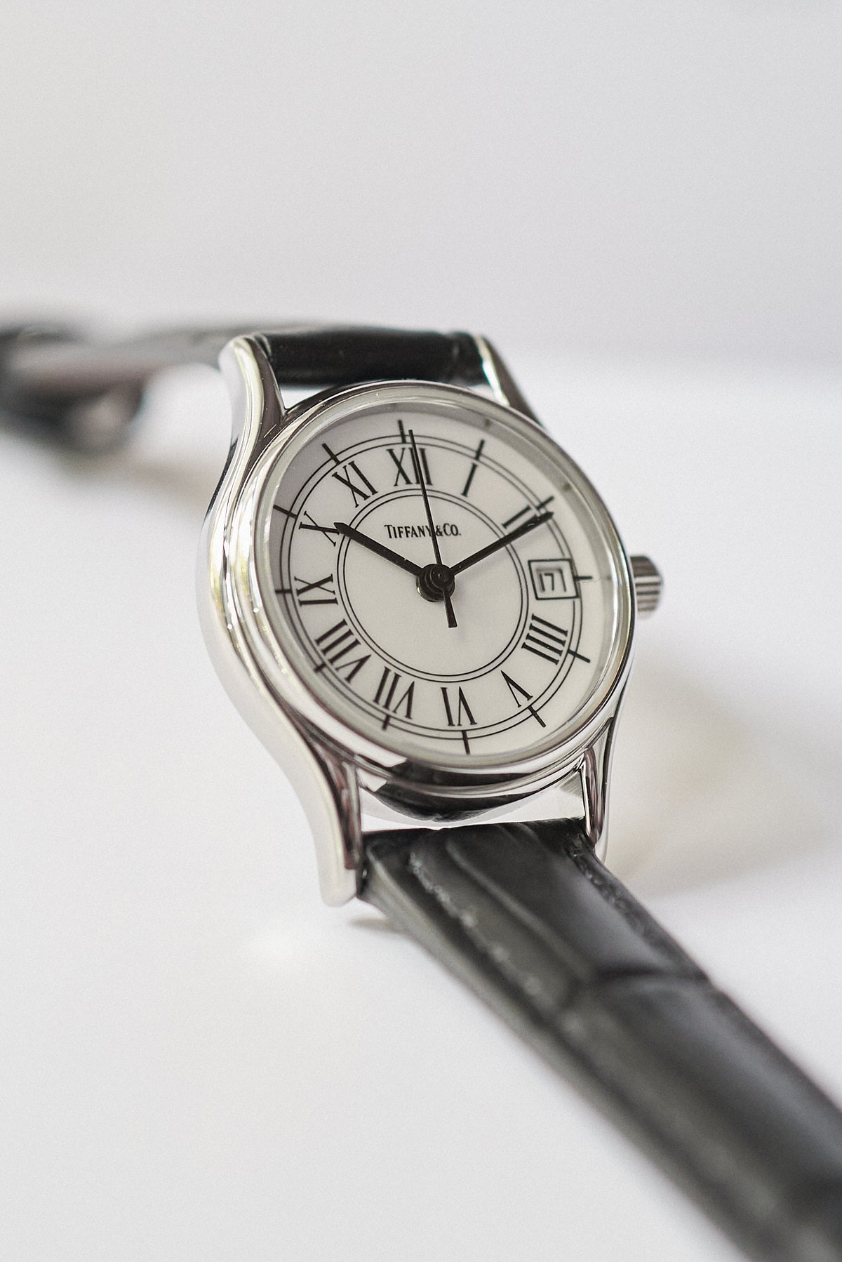 TIFFANY & CO. CLASSIC ROUND